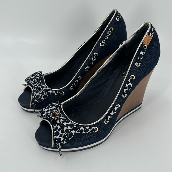 COACH TWIRLING PEEP TOE MALIA WEDGE SANDALS IN DENIM BLUE SIZE 9 - Picture 1 of 7